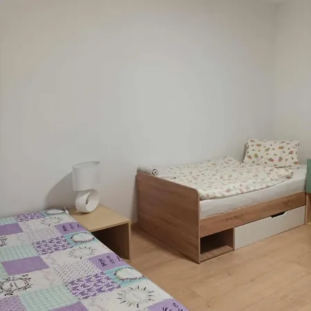 Apartman Meteorit 1 * 브라티슬라바